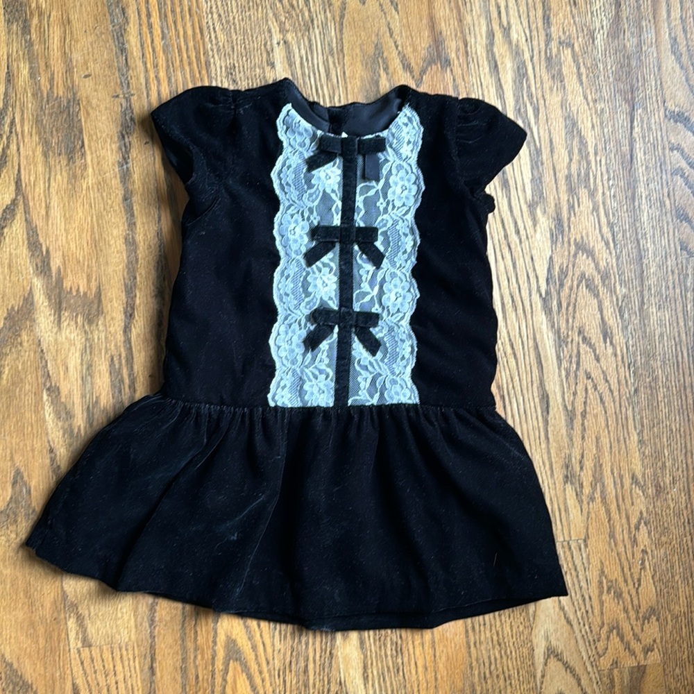 Janie and Jack Black Velvet Dress with Lace and Bow Detail. Size 18-24 months.